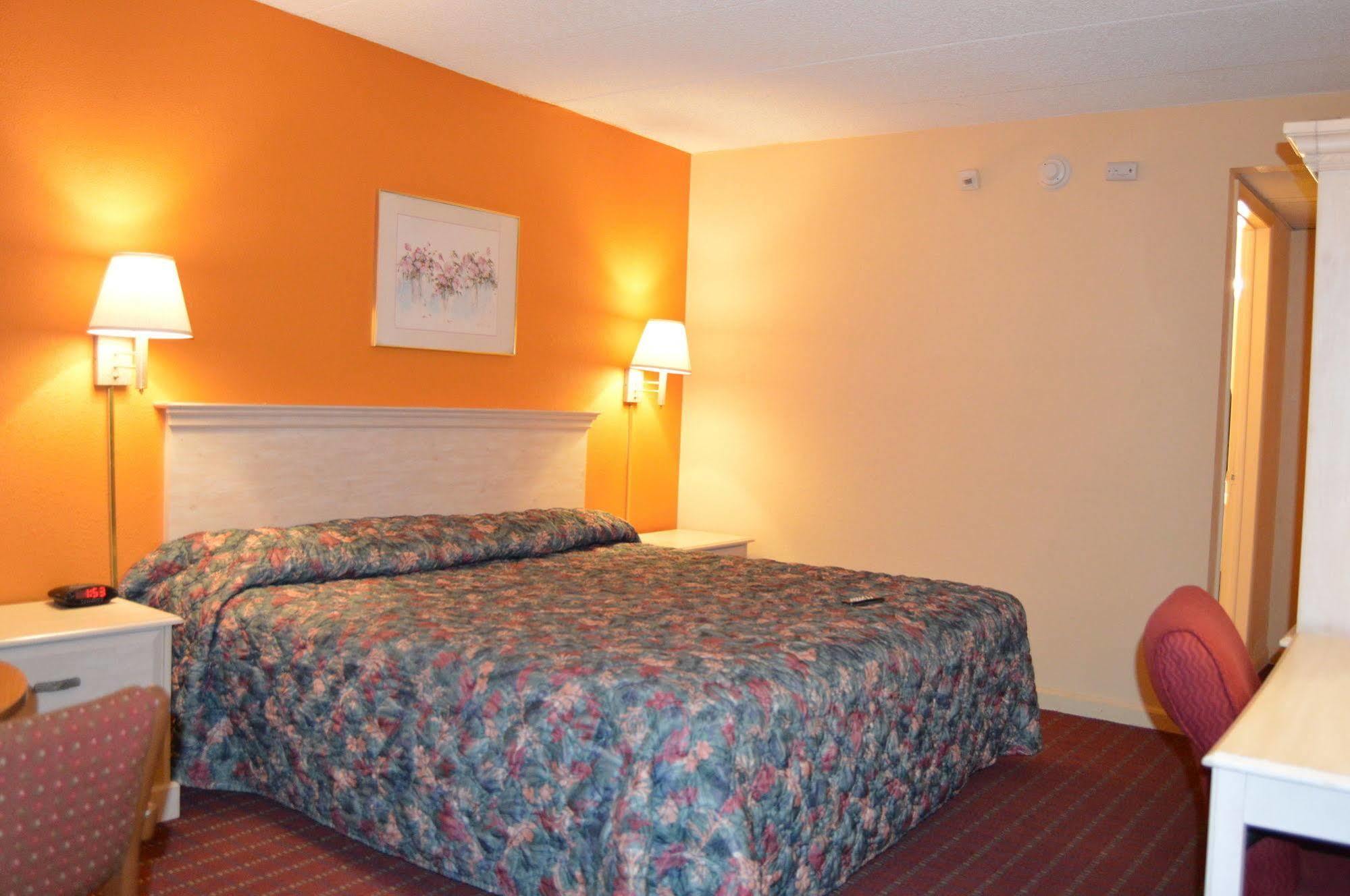 Travelers Inn South Brunswick Terrace 외부 사진